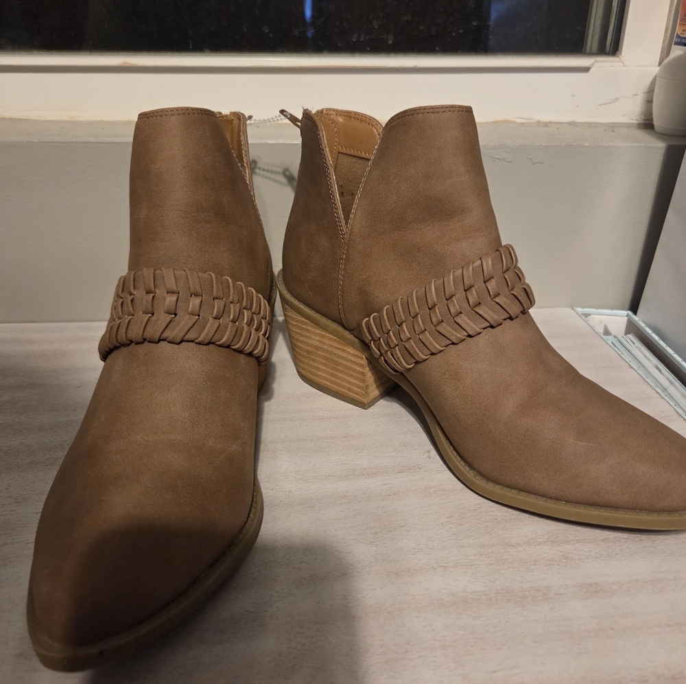 Dolce Vita Women's Orson Ankle Bohemian Boho Booties Boots Size 7.5 - Picture 3 of 8
